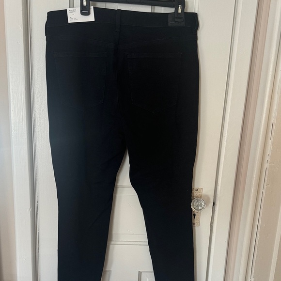 American Eagle Outfitters True Black High-Rise Jeggings - Picture 3 of 3